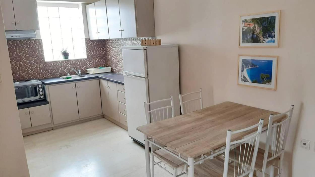 Tasias Apartments Lixouri Zewnętrze zdjęcie